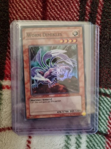 Worm Dimikles - HA01-EN020 - Super Rare 1st Edition Yugioh