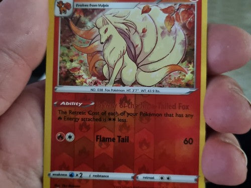 Ninetales Reverse Holo Uncommon (031/264) Pokemon Fusion Strike SWSH08 (31)